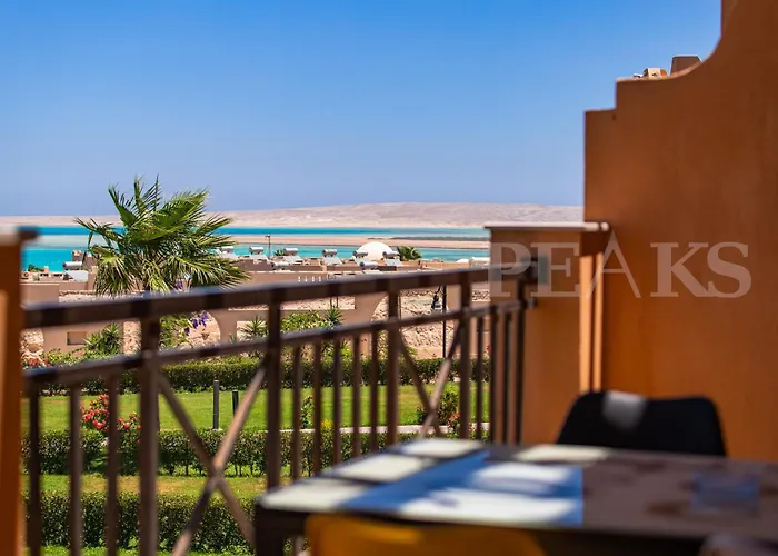 Peaks - Luxury Sea View ,the View Compound *