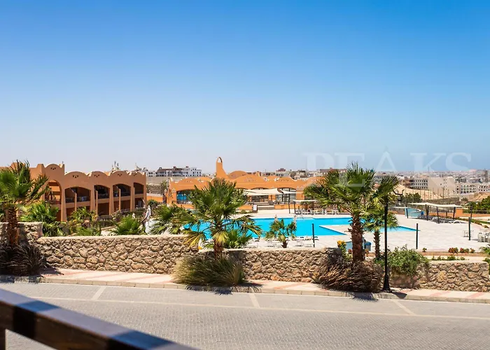 Peaks - Luxury Sea View ,the View Compound